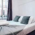 Vendégház Alameda *